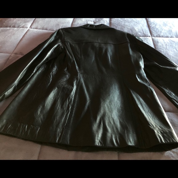 Women’s leather jacket - Picture 2 of 2